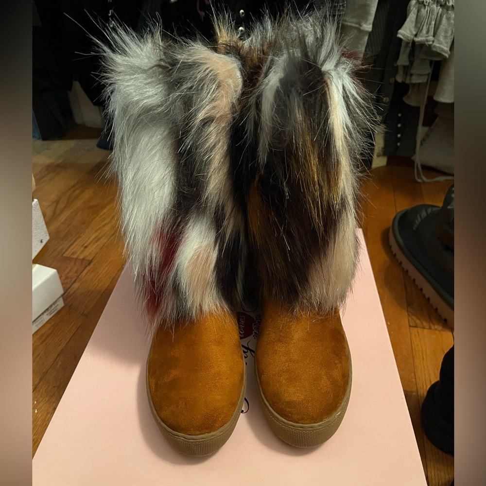 Brown Multicolor furry boots
